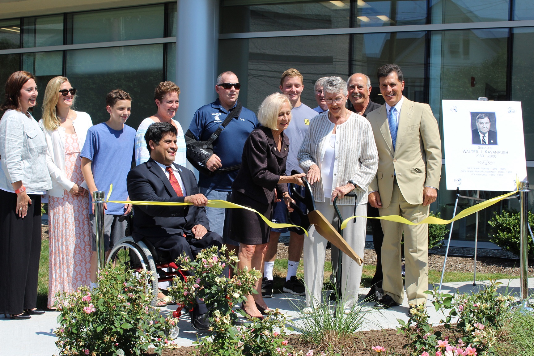 Kavanaugh Building Ribboncutting Photo(July2016)